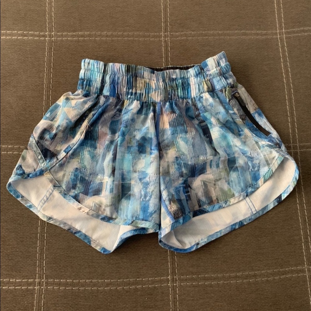 lululemon tracker shorts size 4 tall